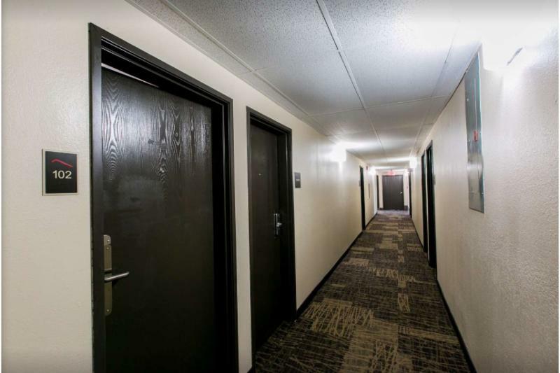 Red Roof Inn Plus+ Хантсвилл Экстерьер фото
